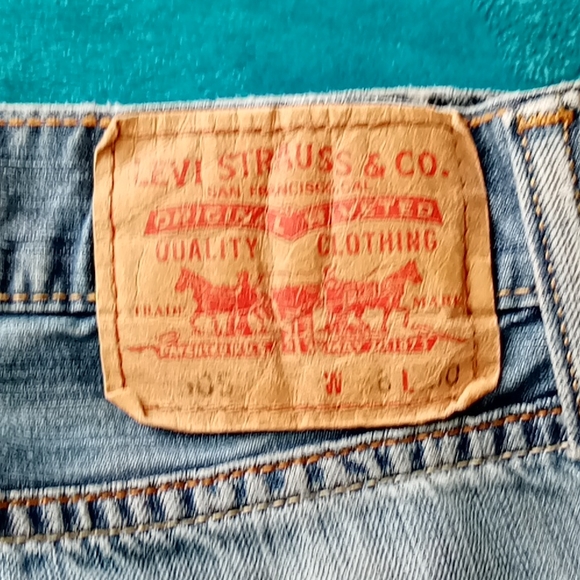 Lot of Levi 505s size 36x30 - Picture 9 of 10